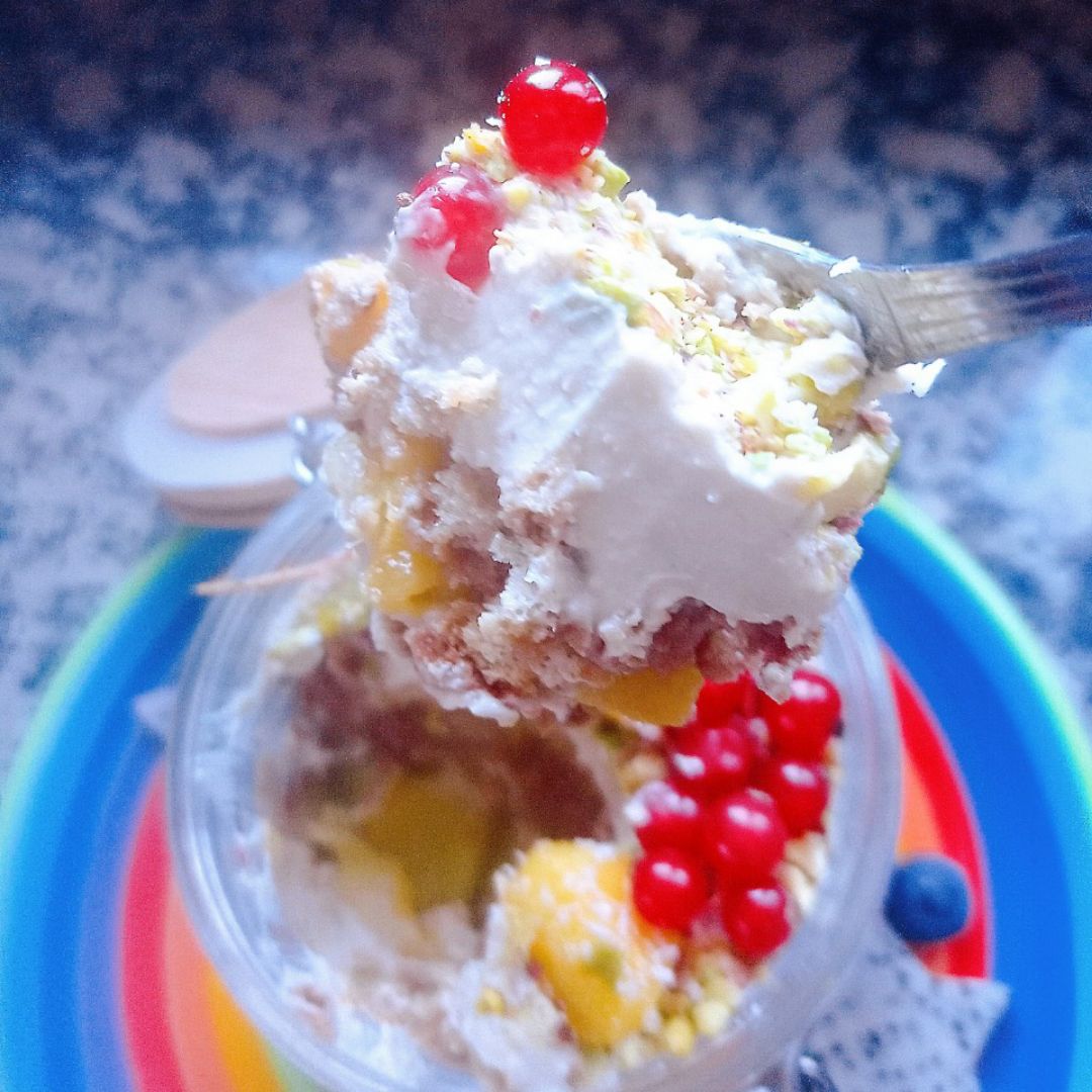 Tiramisú con mango 🥭 y mascarpone vegetal 💚 Paso 6 Tiramisú con mango 🥭 y mascarpone vegetal 💚 Paso 6
