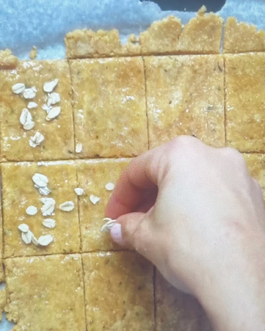Crackers de avena y garbanzo crujientes Paso 3 Crackers de avena y garbanzo crujientes Paso 3