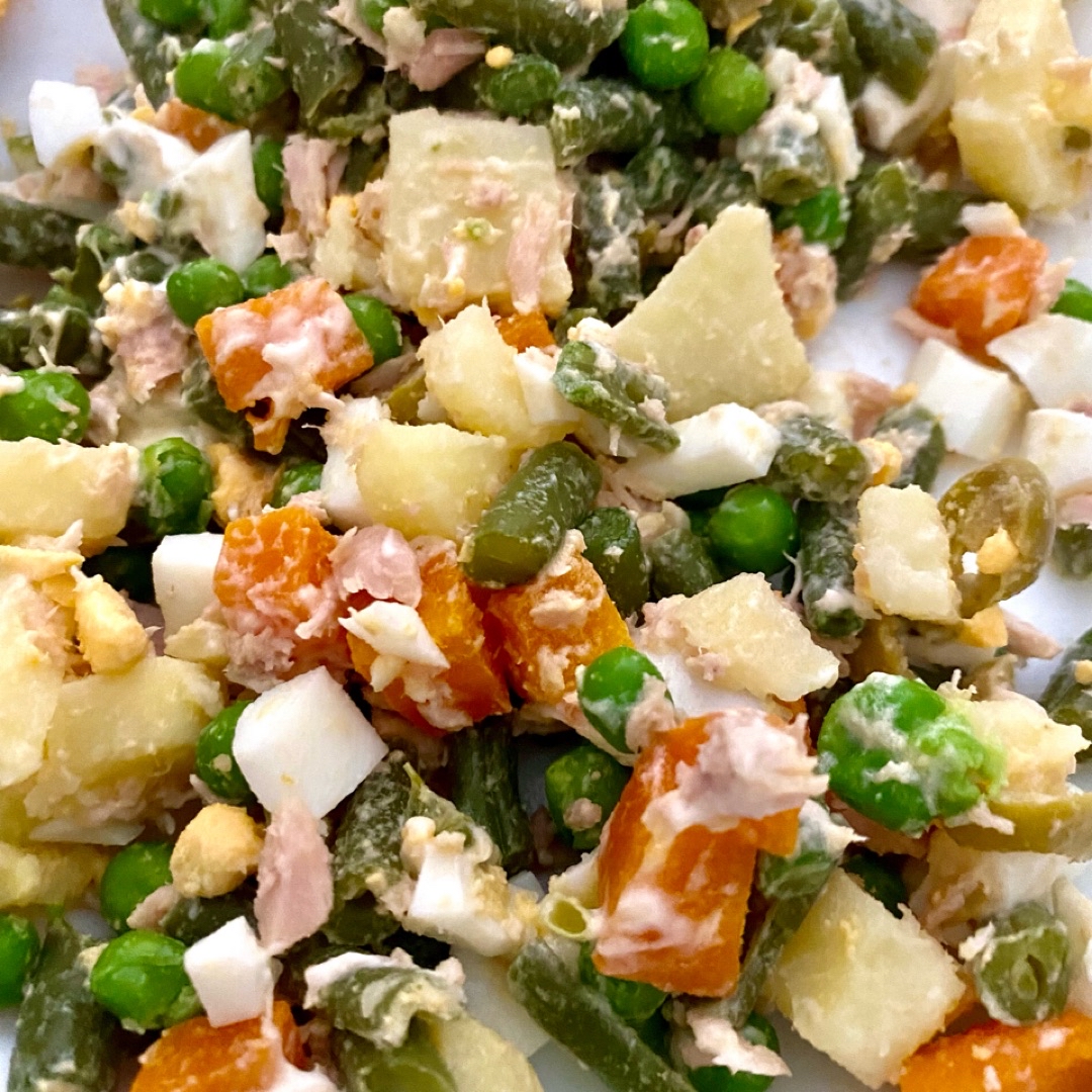 Ensaladilla con atún Ensaladilla con atún