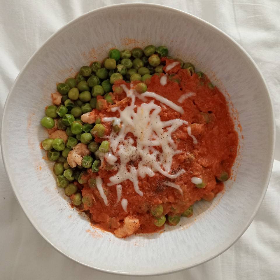 Guisantes 🫛 con salsa de tomate 🍅 y soja texturizada