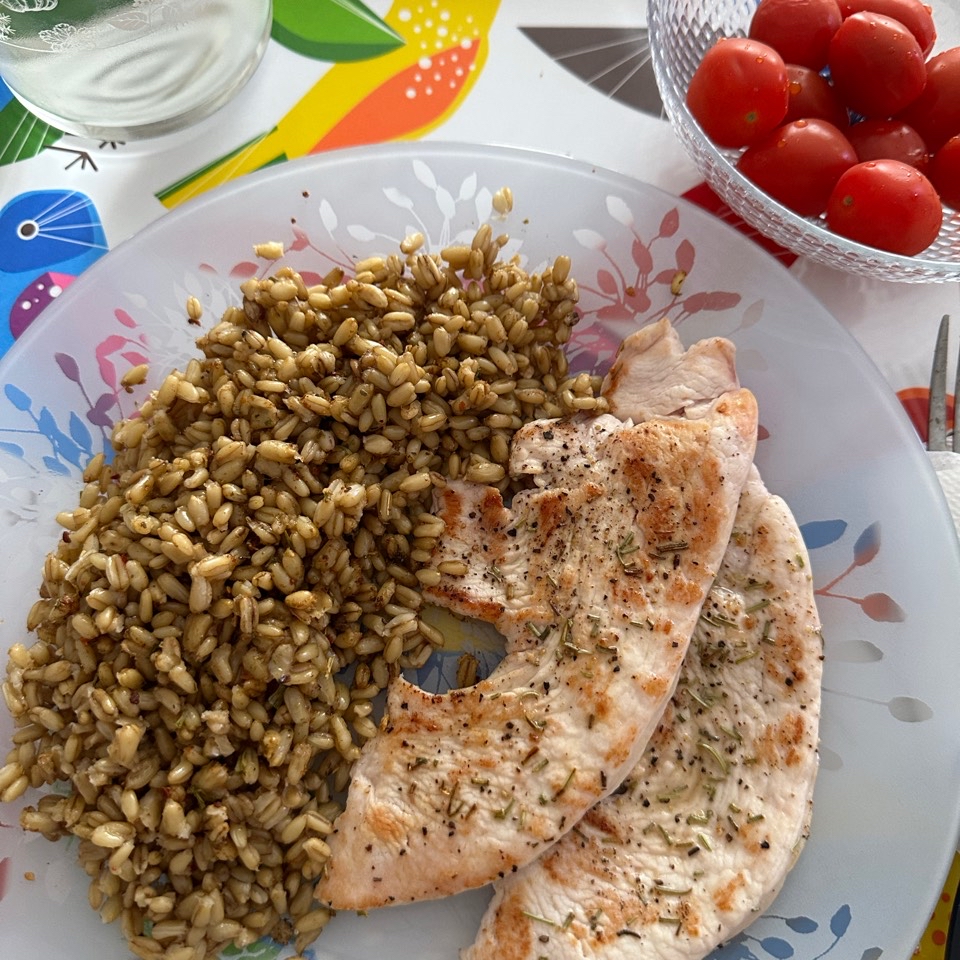 Filete de pavo con avena cocida Filete de pavo con avena cocida