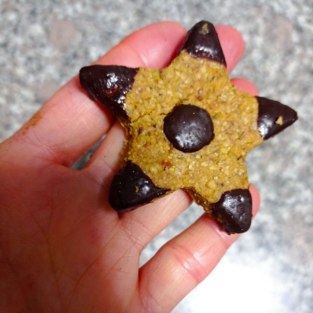 Galletas de pistachos 馃挌 y chocolate 馃崼 Paso 8 Galletas de pistachos 馃挌 y chocolate 馃崼 Paso 8