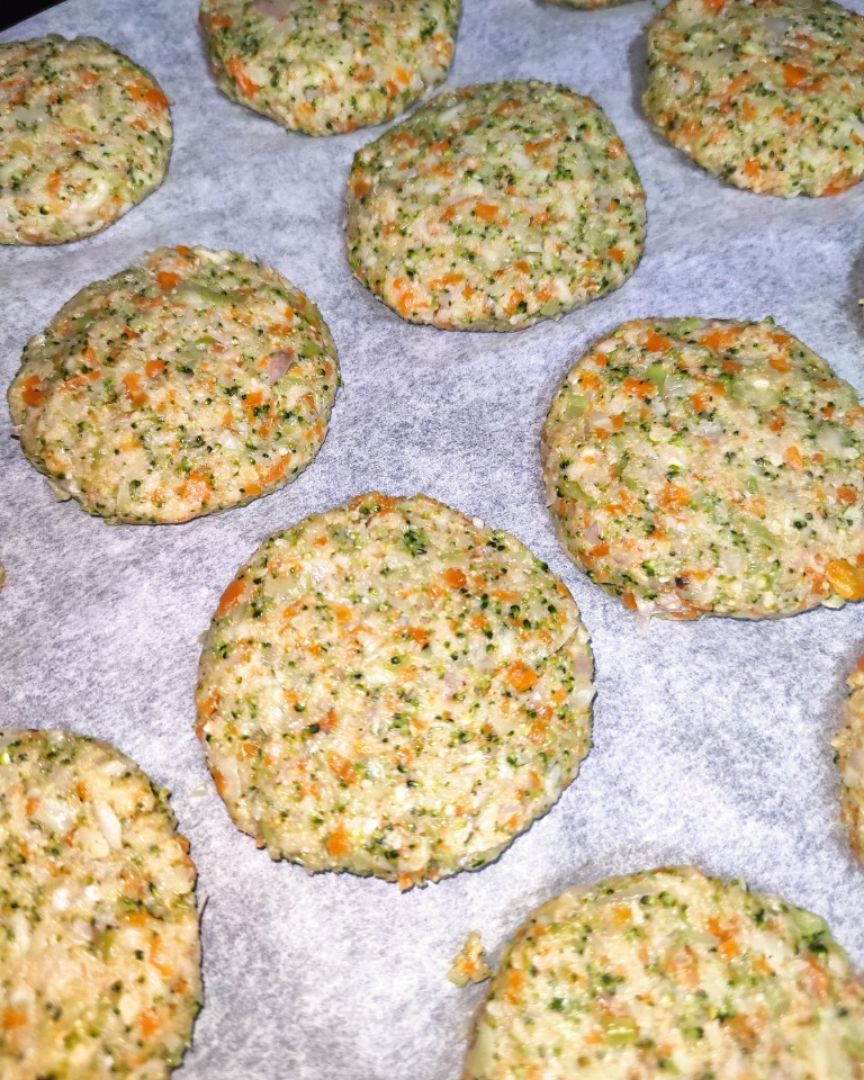 Hamburguesa de brócoli🥦 y zanahoria 🥕 Hamburguesa de brócoli🥦 y zanahoria 🥕