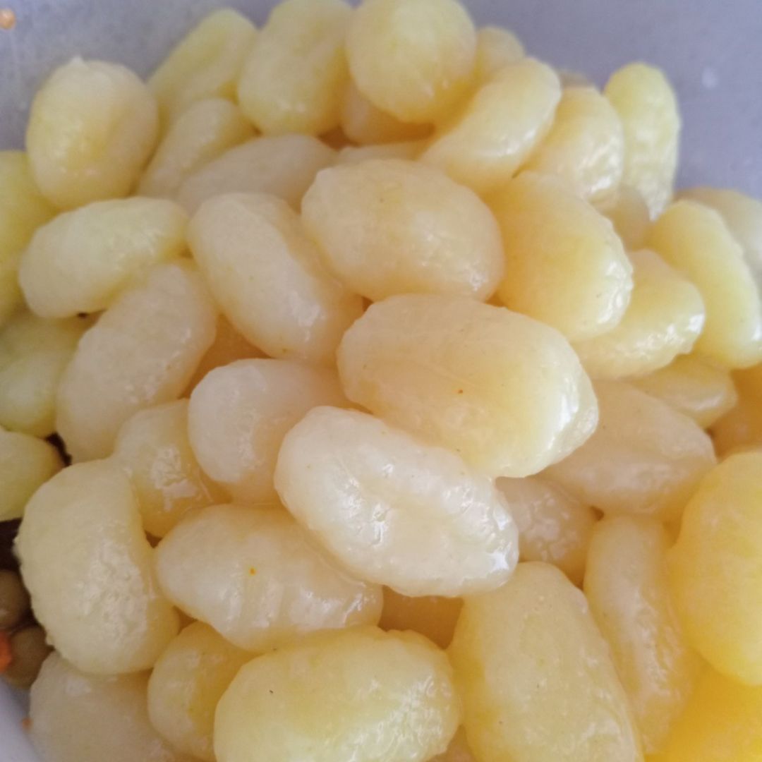 Ñoquis con tomate 🍅, pimiento 🫑 y queso 🧀 Paso 0