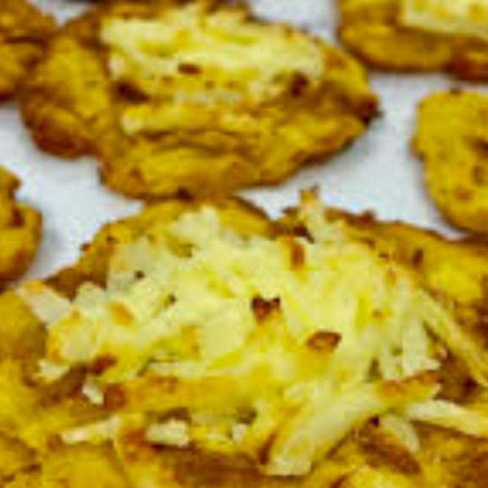 Patacones con queso Patacones con queso