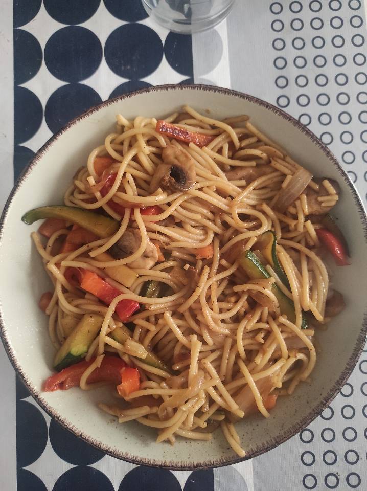 Spaghetti con verduras Spaghetti con verduras