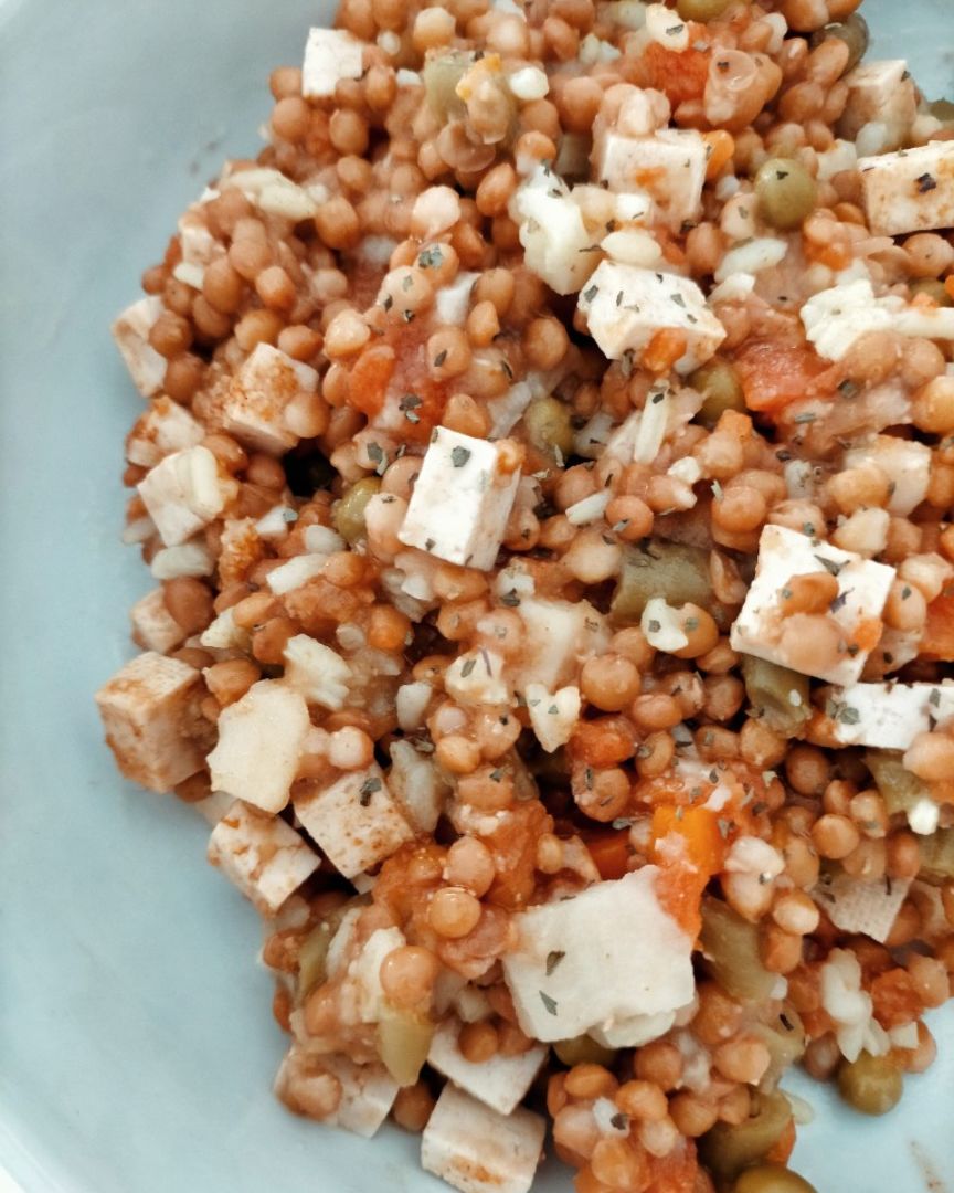 Lentejas templadas de bote con verduras y tofu Lentejas templadas de bote con verduras y tofu