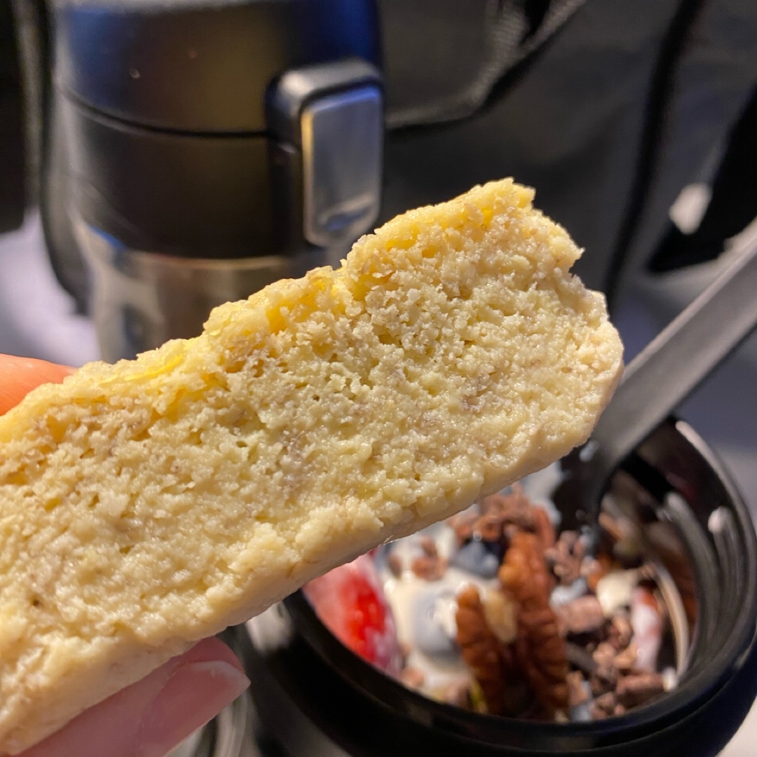 TUPPERCAKE O BIZCOCHO SIN HARINAS PROTEICO AL MICROONDAS  Paso 2