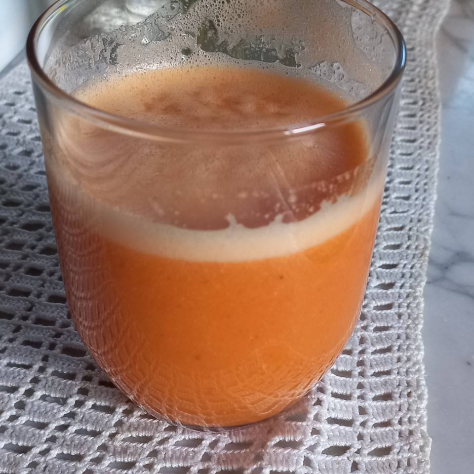 Batido de mandarina y zanahoria. Batido de mandarina y zanahoria.