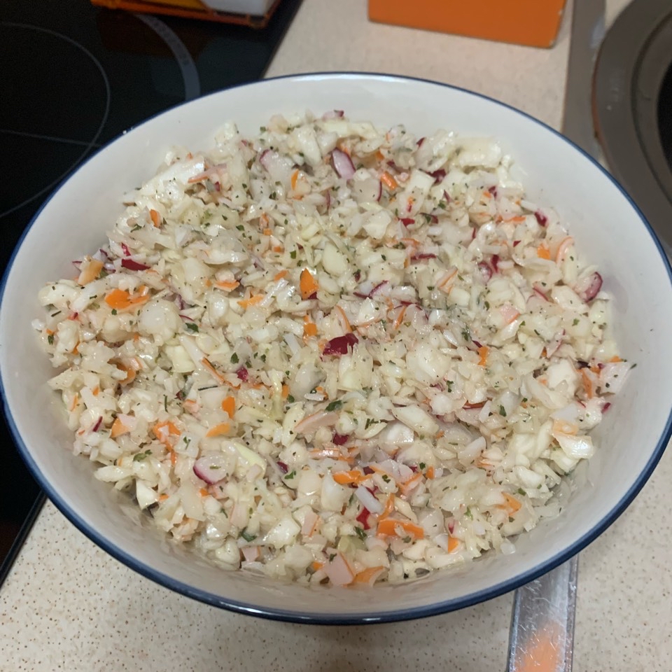 Ensalada de col y rabanitos Ensalada de col y rabanitos