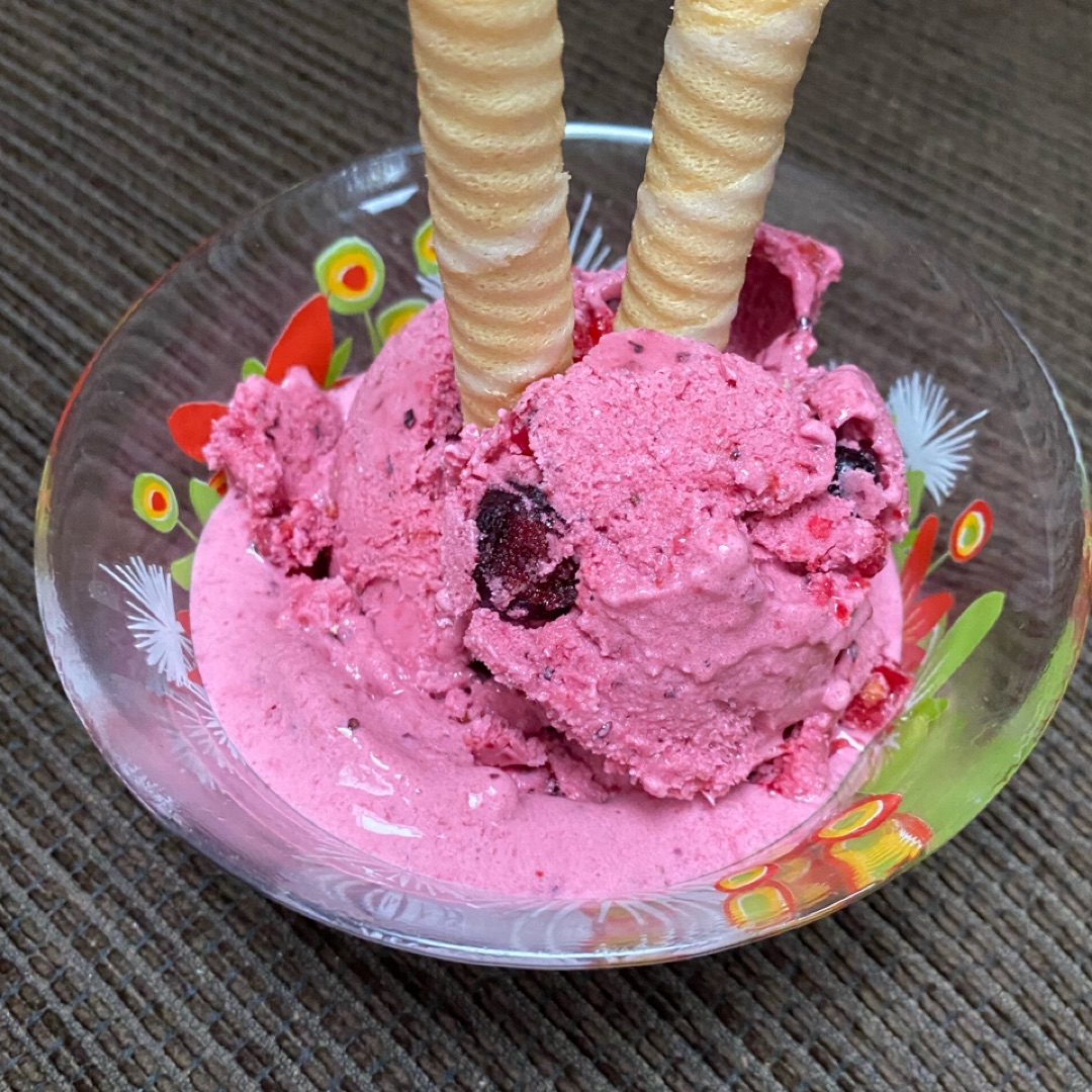 Helado de frutos rojos 🍧🫐🍓 Helado de frutos rojos 🍧🫐🍓