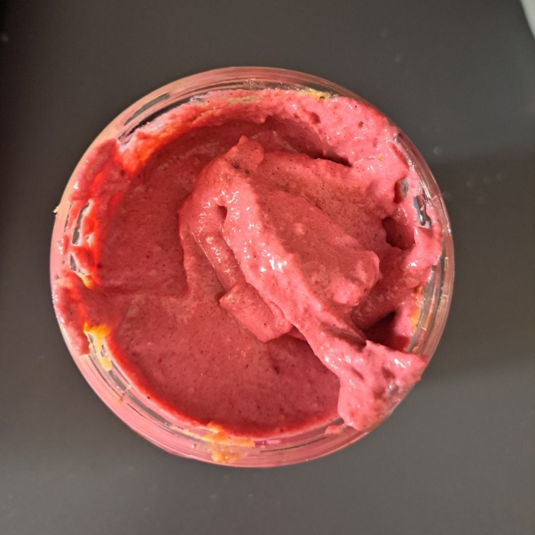 Crema rosa (anacardos, fresas y frambuesas) Crema rosa (anacardos, fresas y frambuesas)