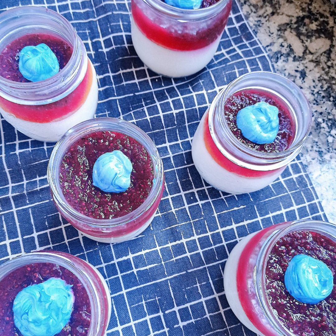 Tarritos de cheesecake arcoiris 🌈🌈 Paso 10 Tarritos de cheesecake arcoiris 🌈🌈 Paso 10