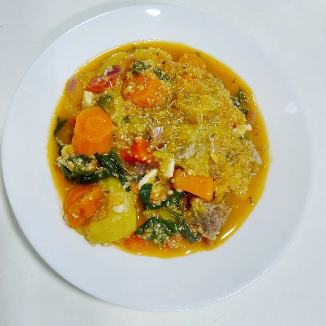 Estofado de carne, verdura y quinoa 🥕 Estofado de carne, verdura y quinoa 🥕