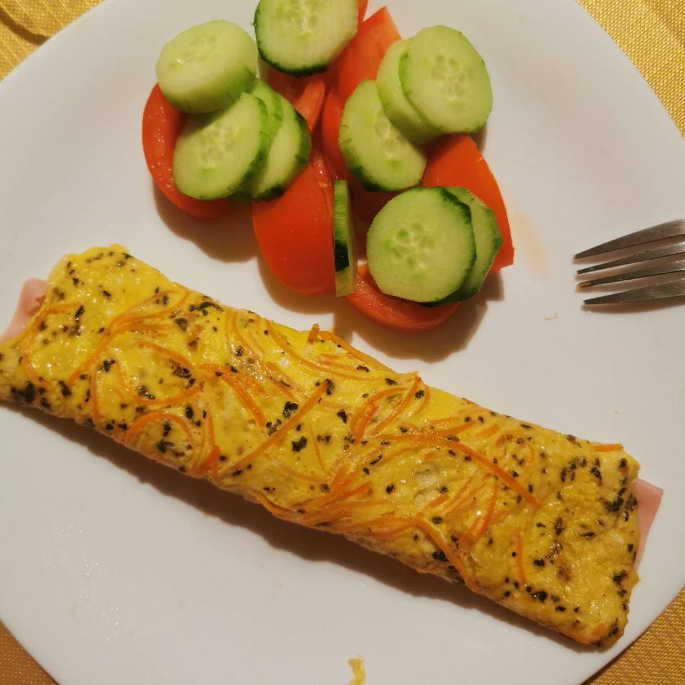 Rollo de zanahoria con jamón y queso Rollo de zanahoria con jamón y queso
