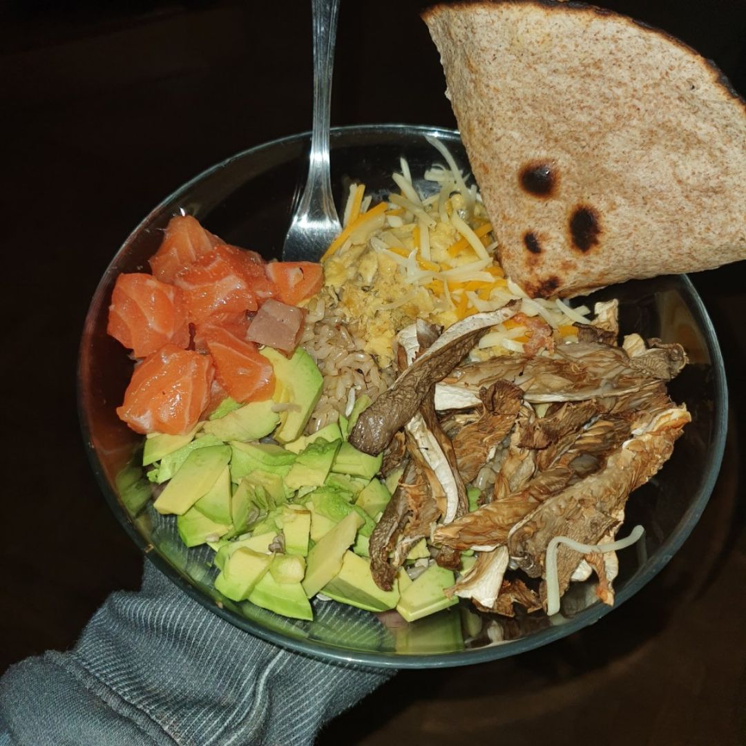 Poke con salmón 