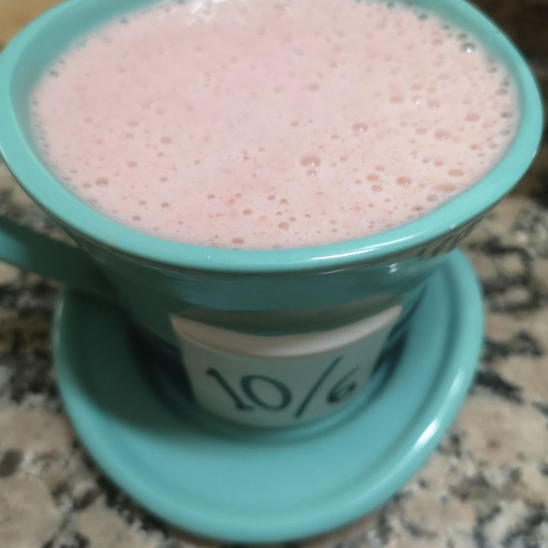 Batido de fresas y platano Batido de fresas y platano