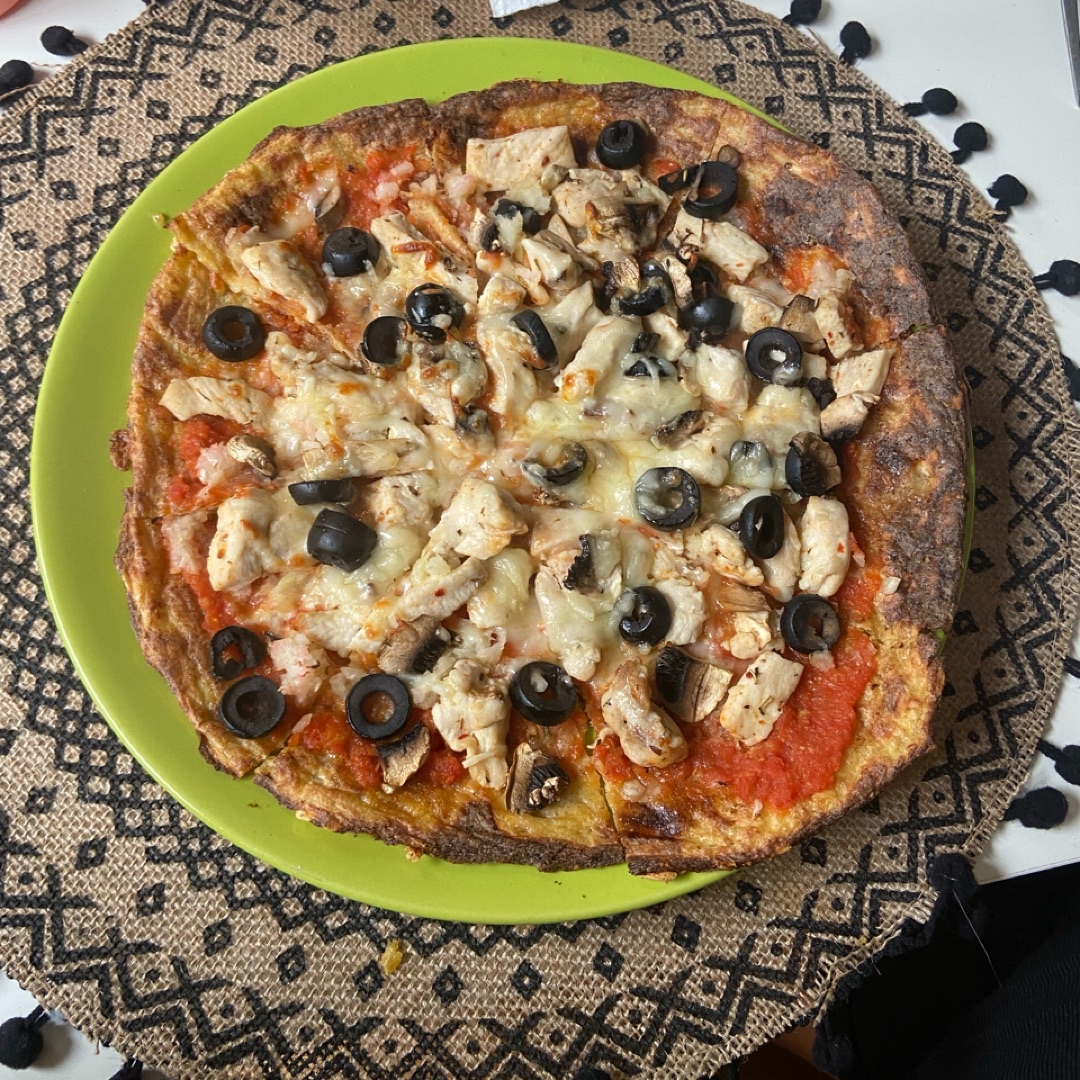 Pizza con masa de coliflor Pizza con masa de coliflor