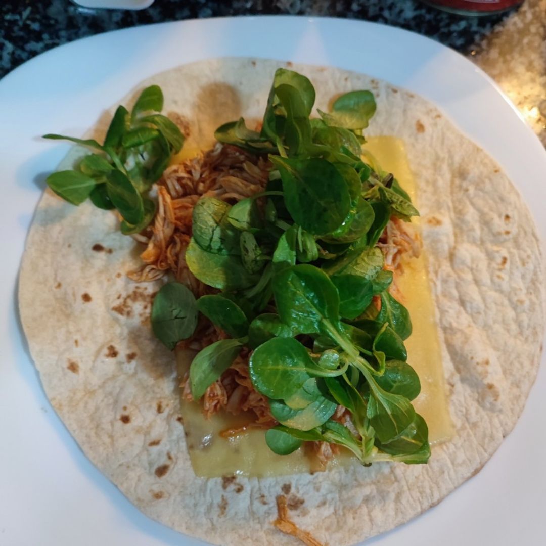 Wrap de pollo desmenuzado Paso 4 Wrap de pollo desmenuzado Paso 4