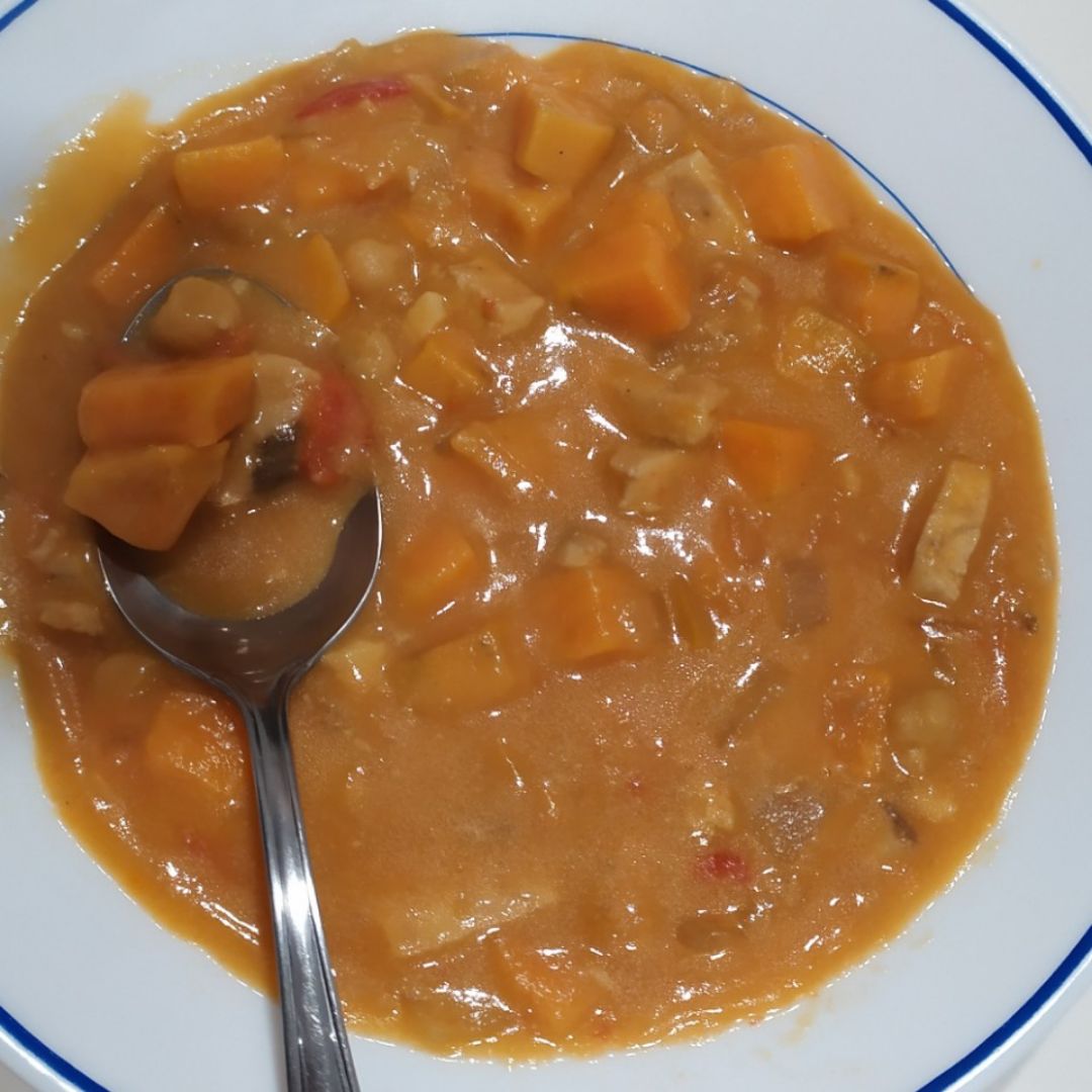 Sopa tropical de pescado Sopa tropical de pescado