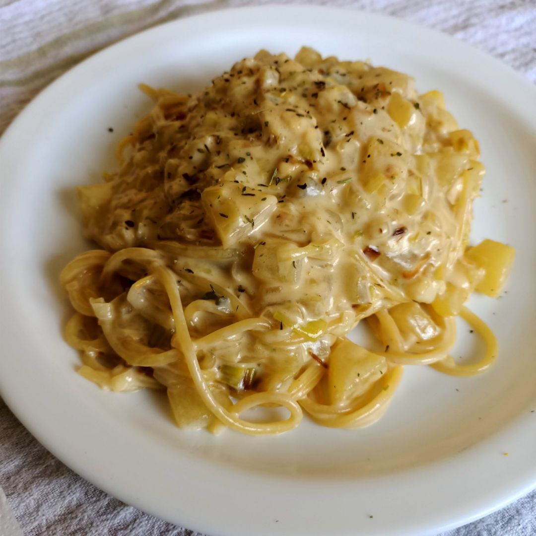 Espaguetis con pera y queso azul 