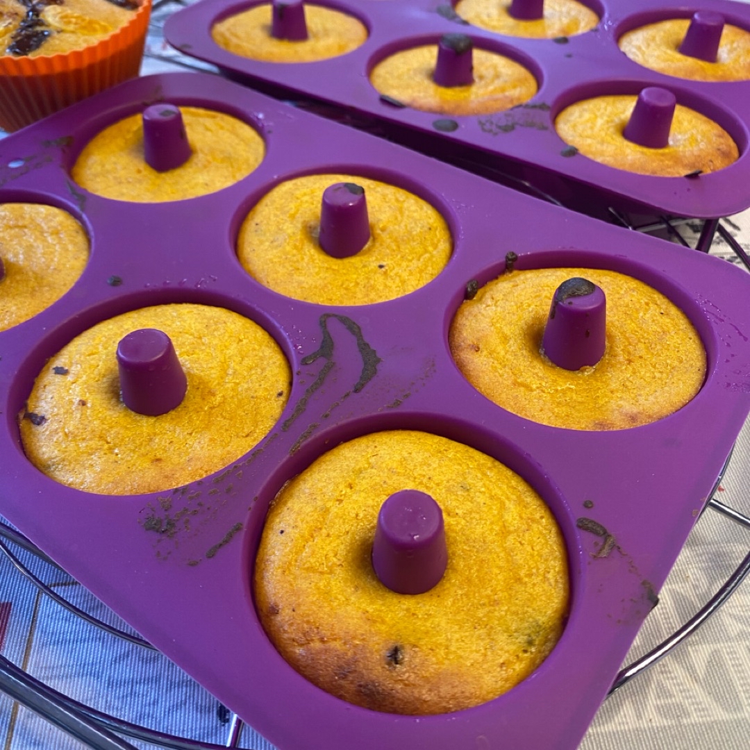 DONUTS 🍩 DE MANDARINA CON HARINA DE MAÍZ Y ALMENDRA SIN GLUTEN Paso 6 DONUTS 🍩 DE MANDARINA CON HARINA DE MAÍZ Y ALMENDRA SIN GLUTEN Paso 6