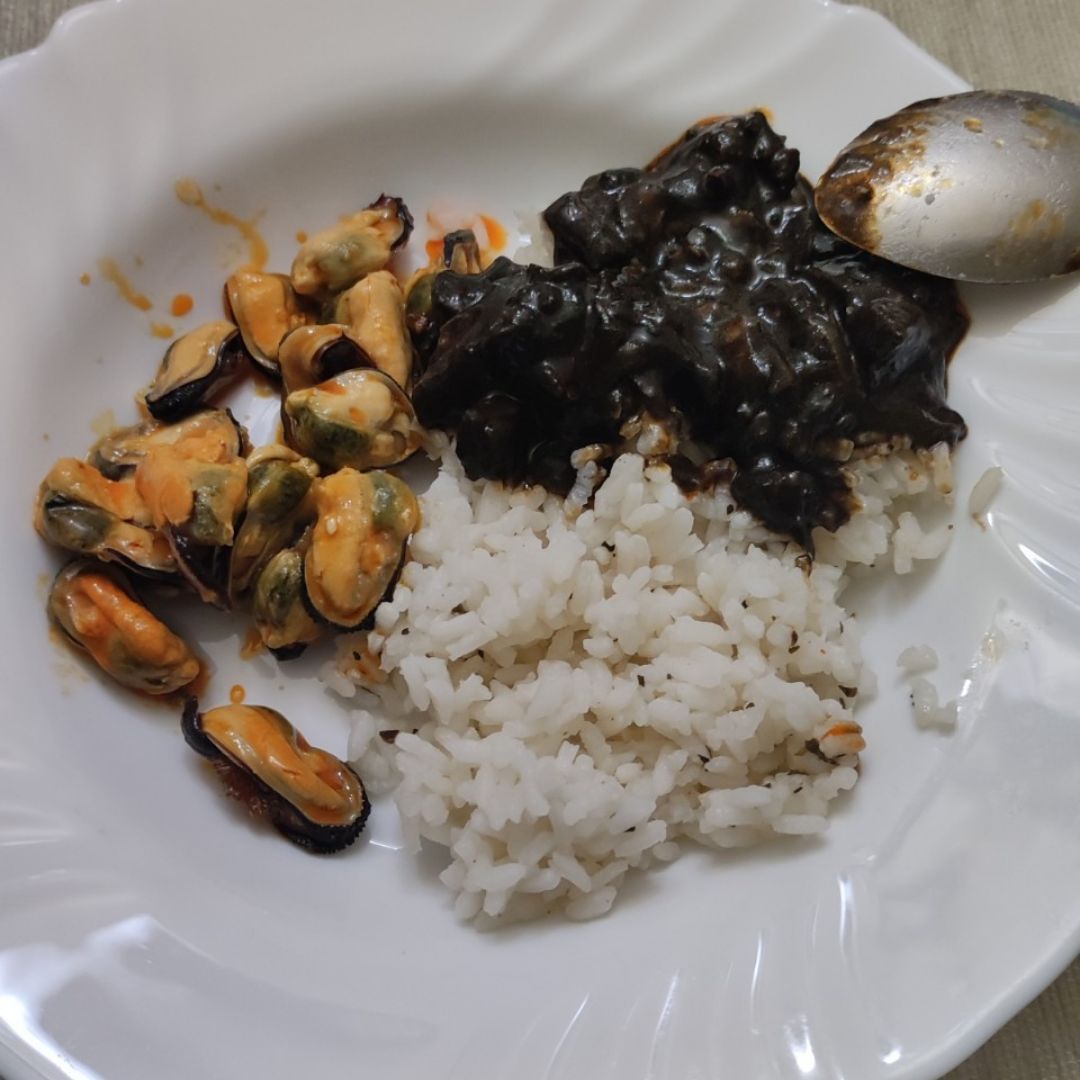 Arroz, mejillon y calamar Arroz, mejillon y calamar