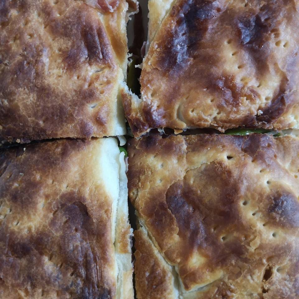 Sobre de espárragos, jamón y queso de cabra Sobre de espárragos, jamón y queso de cabra