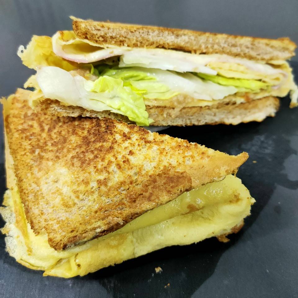 Sandwich con tortilla Sandwich con tortilla