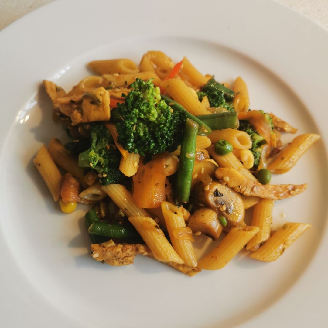 Wok de verduras y pollo Wok de verduras y pollo