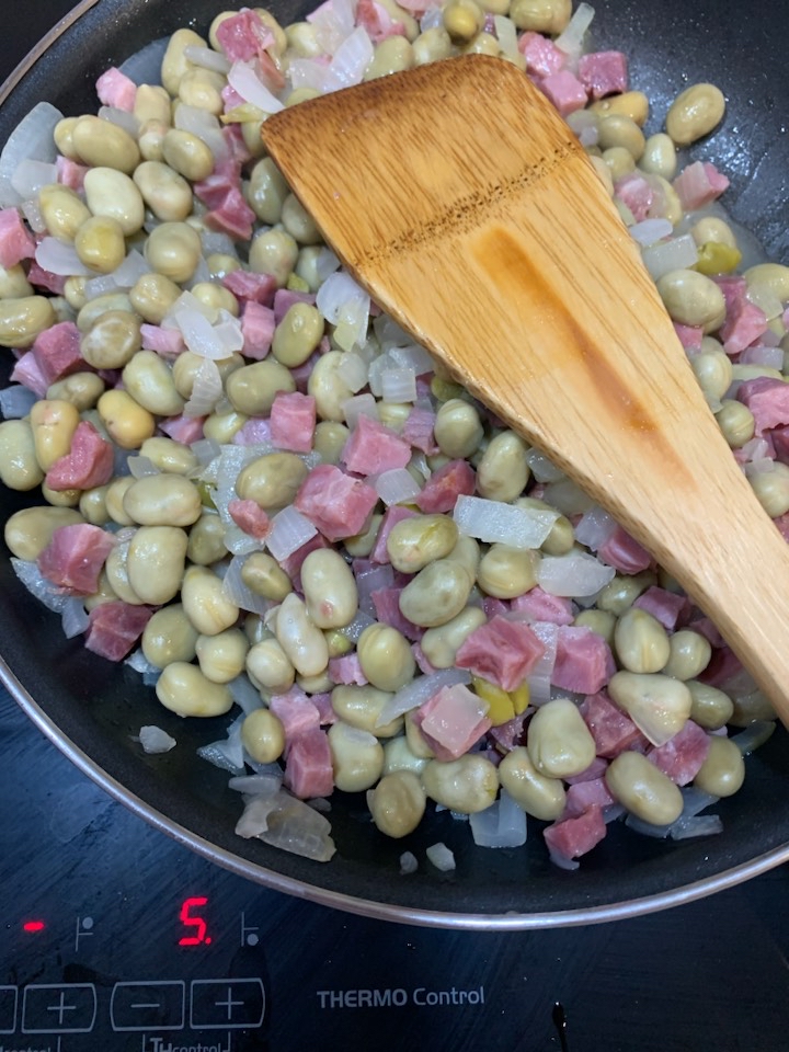 Habas con jamón 