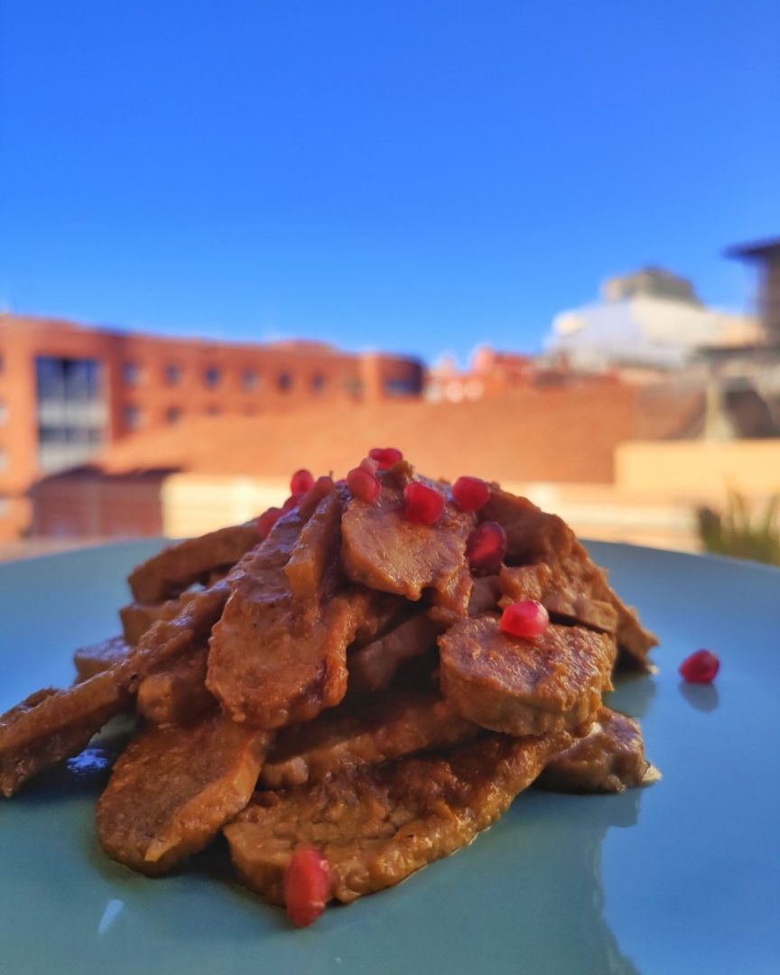 Tempeh en salsa de piña 🌻☀️🤩 Tempeh en salsa de piña 🌻☀️🤩