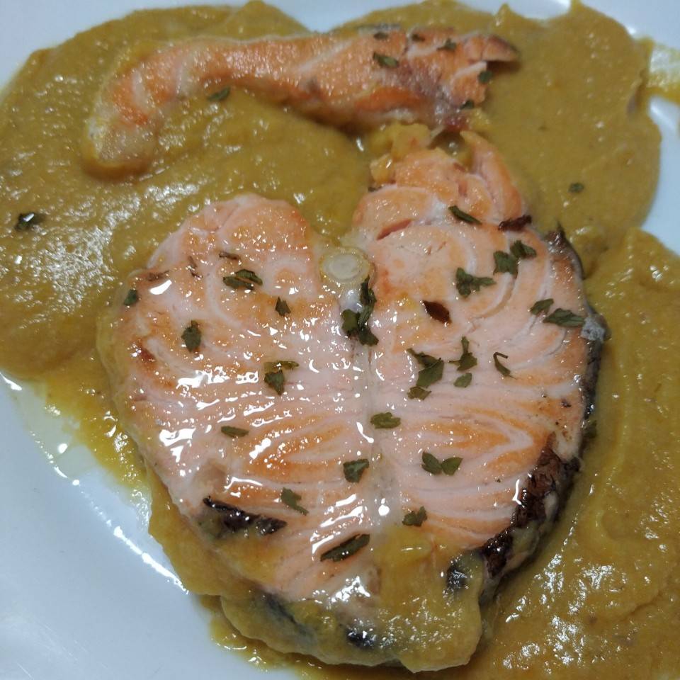 Salmón con verduras 