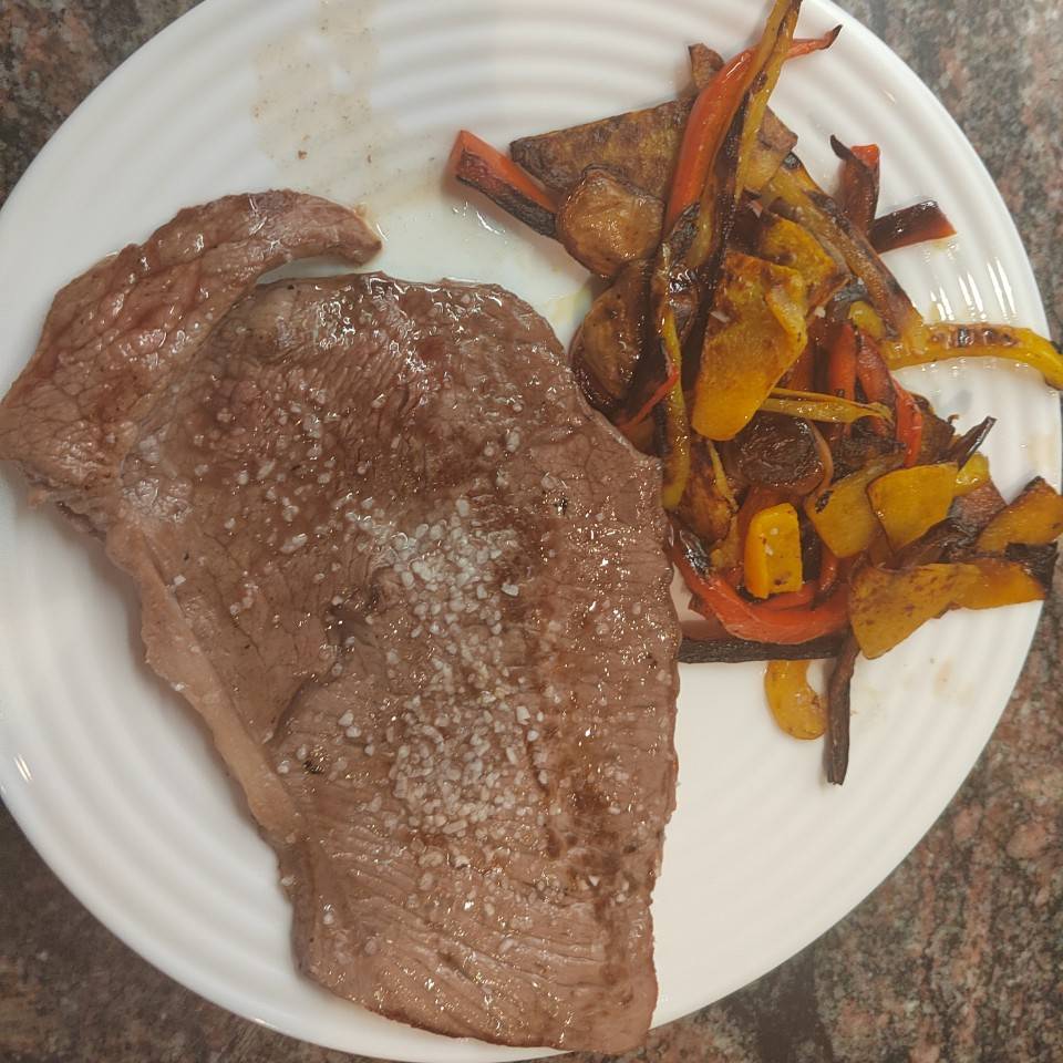 Ternera con verduras a la plancha Ternera con verduras a la plancha