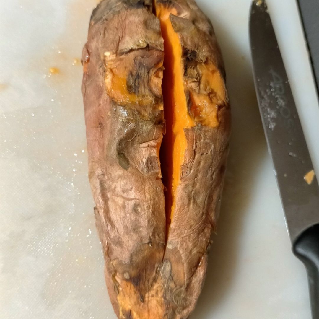 Batata rellena de verduras y salsa de kéfir. Paso 4 Batata rellena de verduras y salsa de kéfir. Paso 4