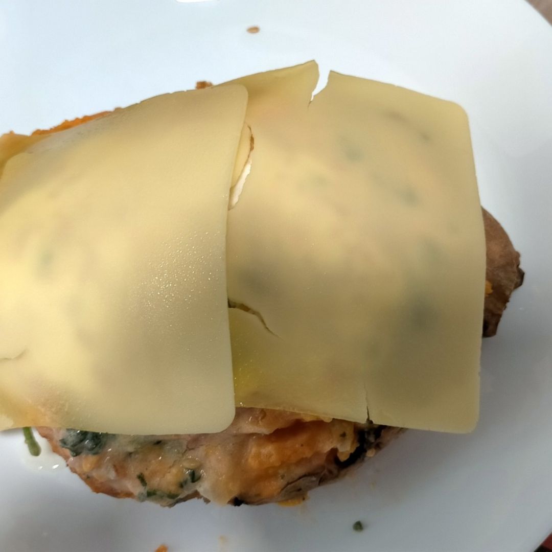 Batata rellena de verduras y salsa de kéfir. Paso 6 Batata rellena de verduras y salsa de kéfir. Paso 6