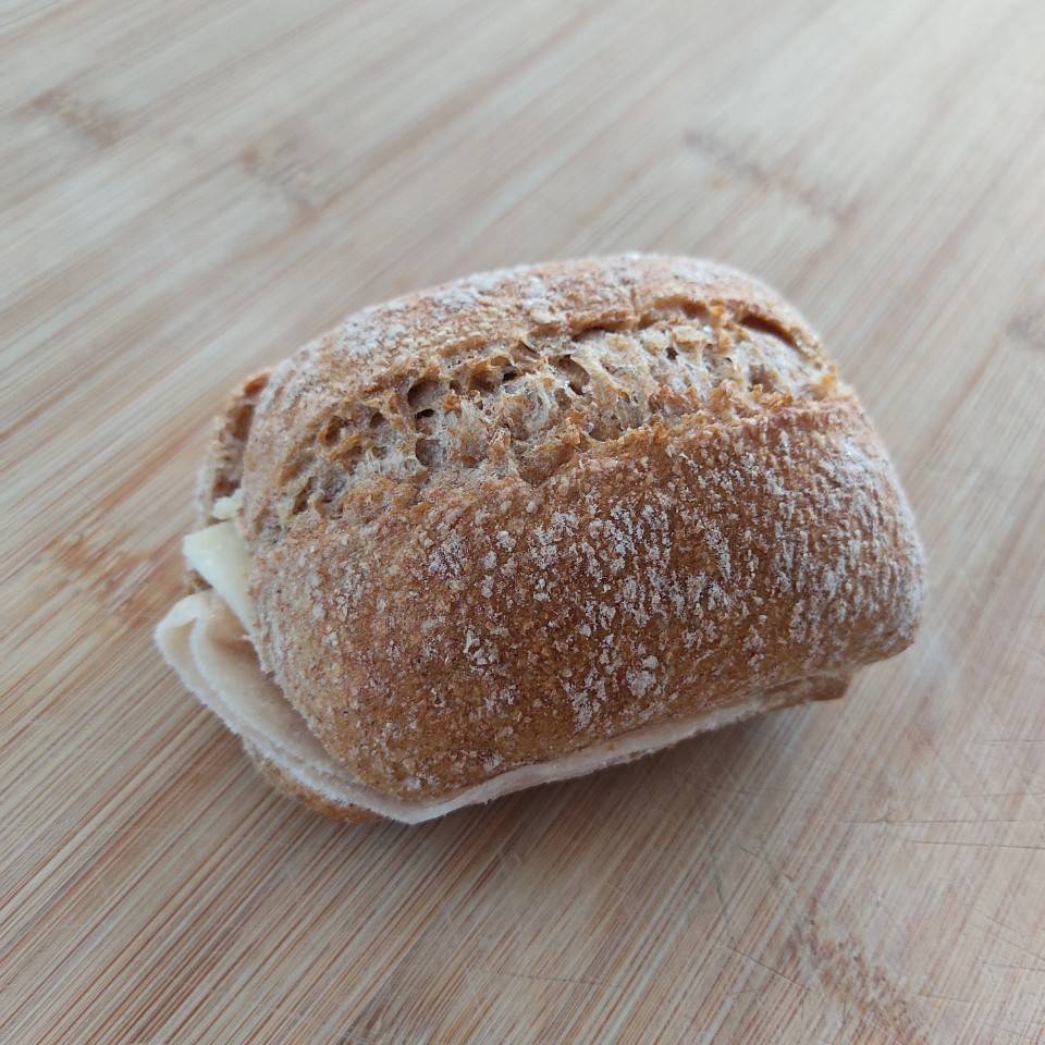 Pulguita con pavo y queso Pulguita con pavo y queso