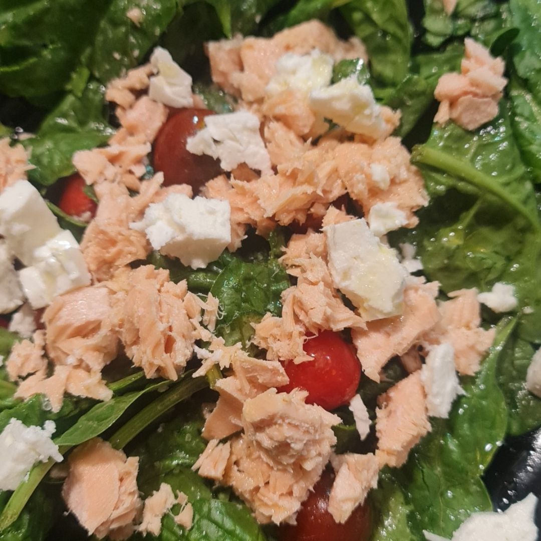 Ensalada de espinacas con salmón 