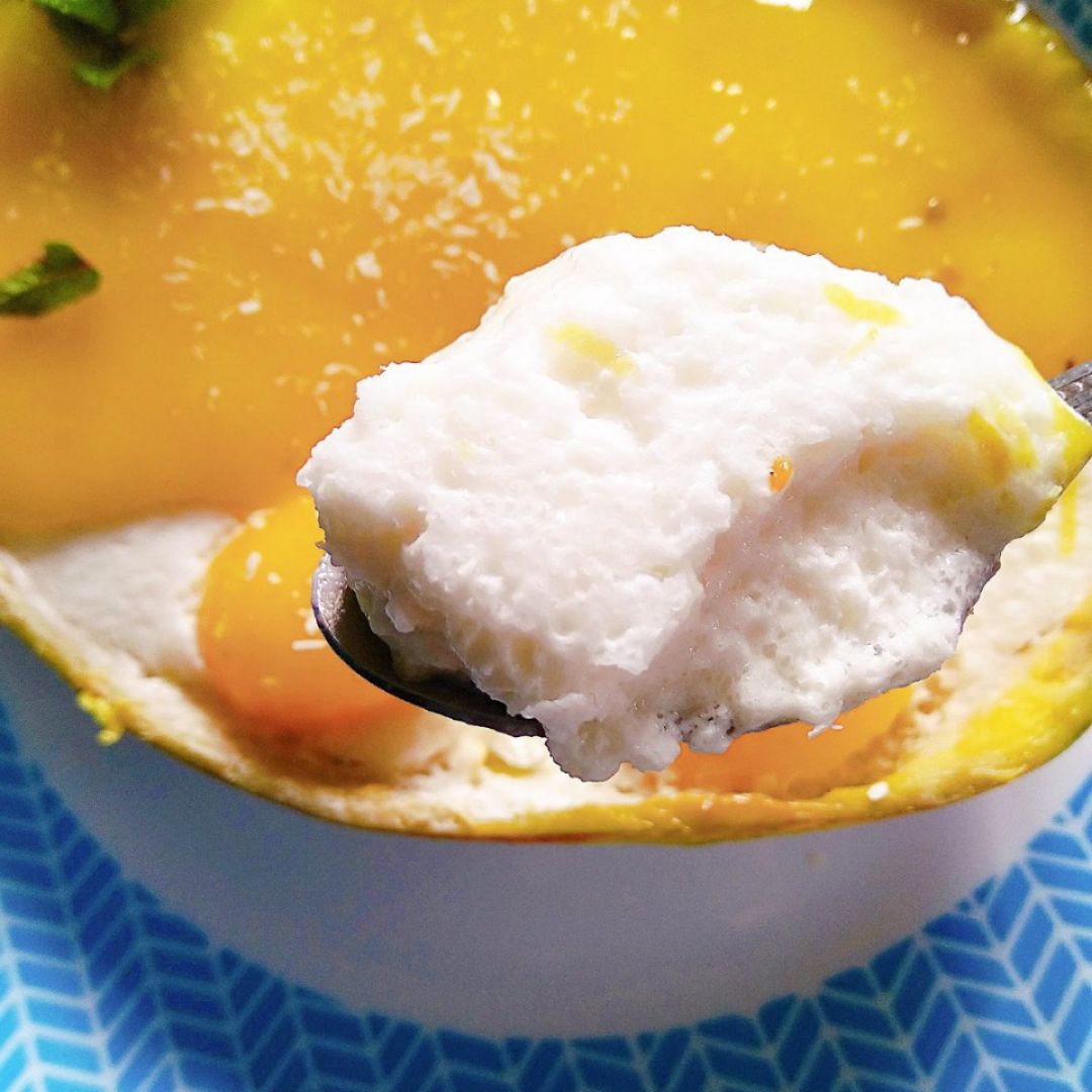 Mangos rellenos con mousse de coco 💛🍚 Paso 1