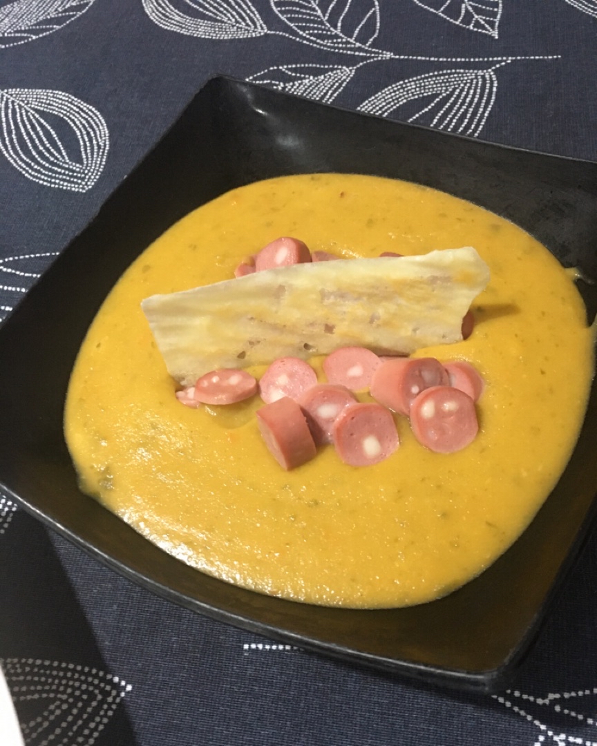 Crema con barquillo de queso y pipas de calabaza Paso 1 Crema con barquillo de queso y pipas de calabaza Paso 1