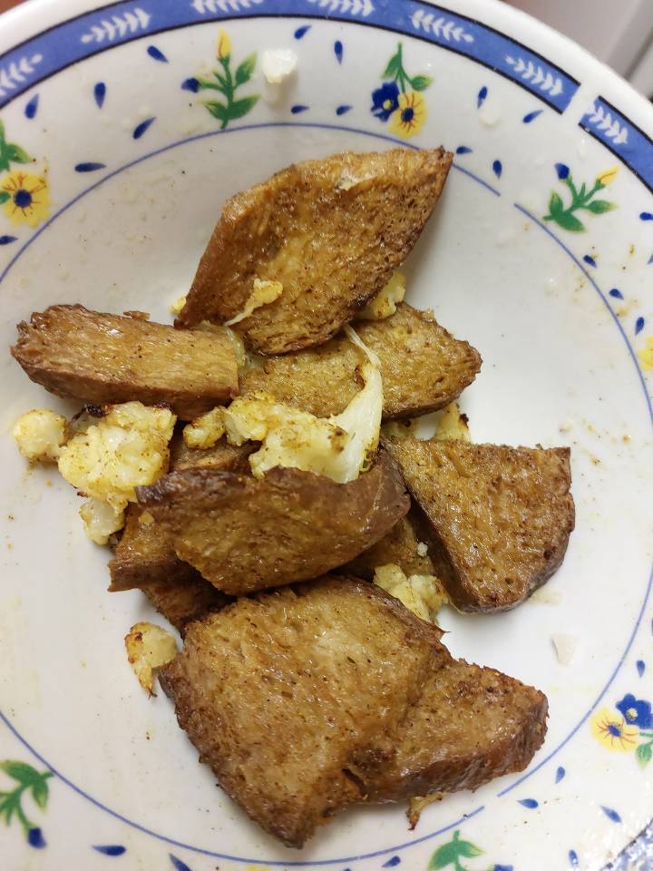 Seitán y coliflor al curry