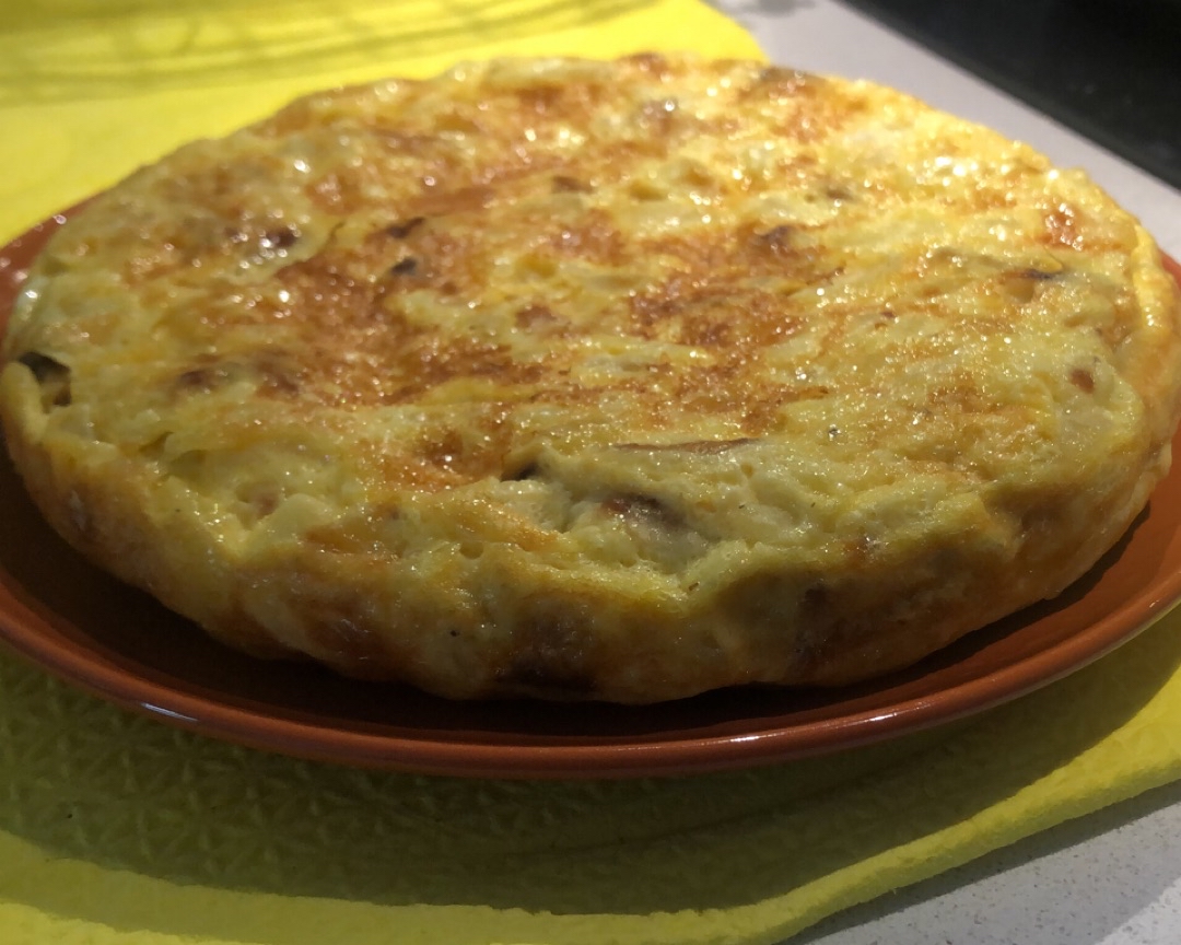 Tortilla de patatas con cebolla