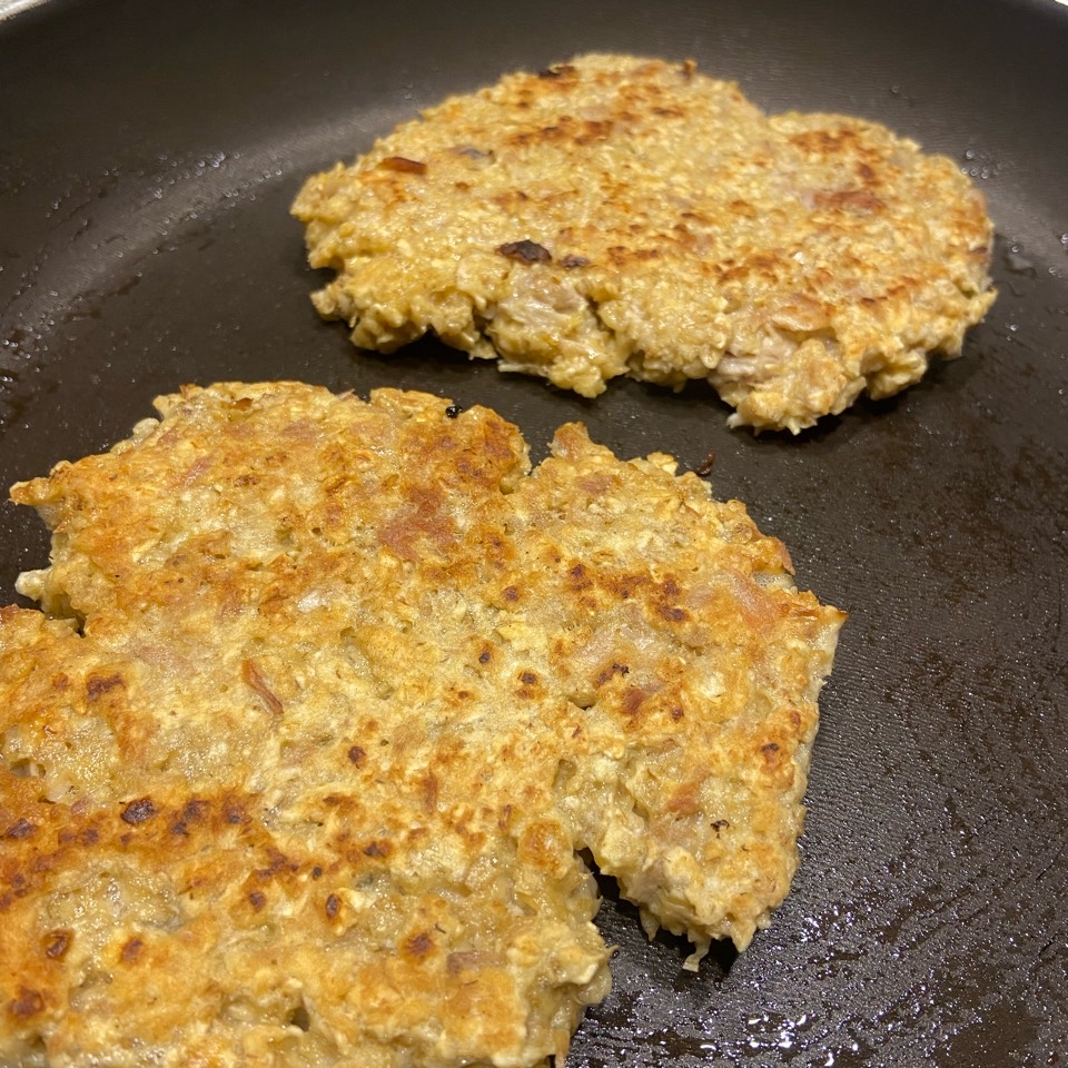 Hamburguesa de avena y bonito Hamburguesa de avena y bonito