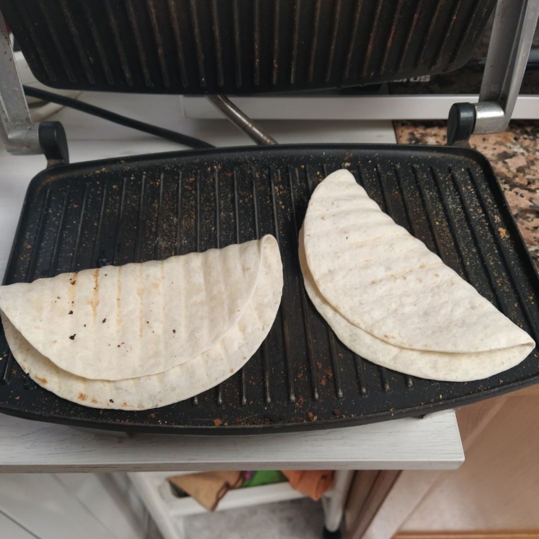 Tortitas de aguacate y salmón ahumado Paso 1 Tortitas de aguacate y salmón ahumado Paso 1