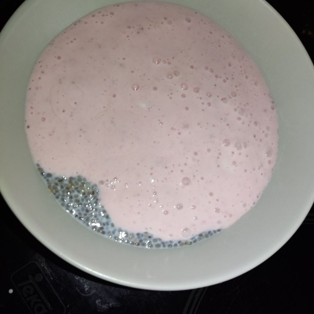 Pudding de chía con yogurt y frutas Paso 1 Pudding de chía con yogurt y frutas Paso 1