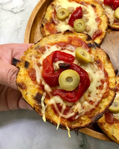 Mini pizzas de coliflor y queso