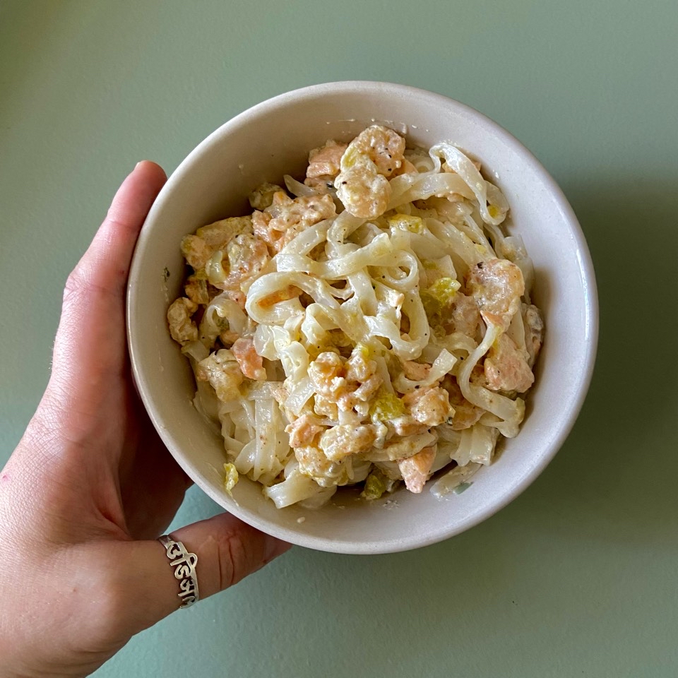 🍜 Noodles de arroz con gambas, salmón y nata 🍜 Noodles de arroz con gambas, salmón y nata