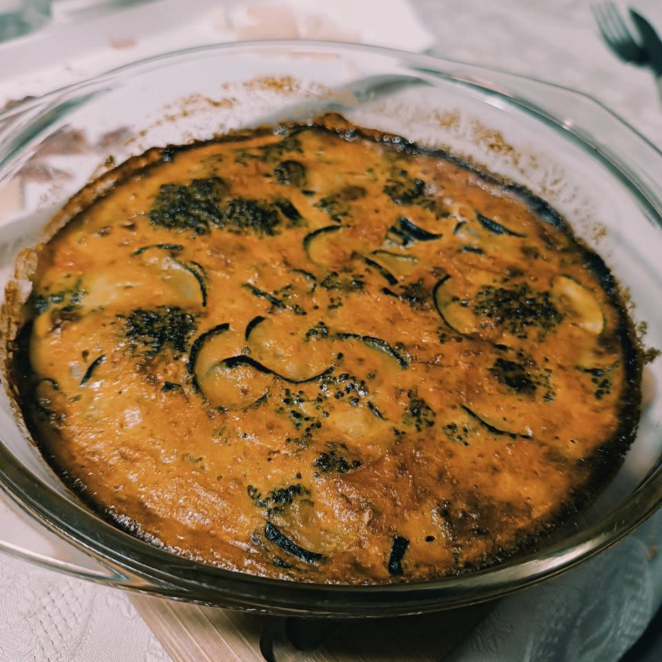 Pastel de zanahoria, calabacín y brócoli. Pastel de zanahoria, calabacín y brócoli.