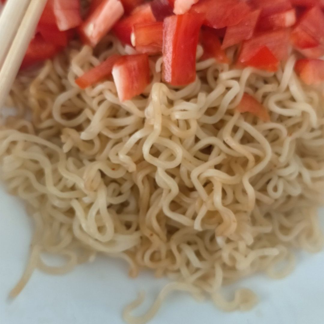 Noddles picantes con verduritas 🍜 Paso 3 Noddles picantes con verduritas 🍜 Paso 3