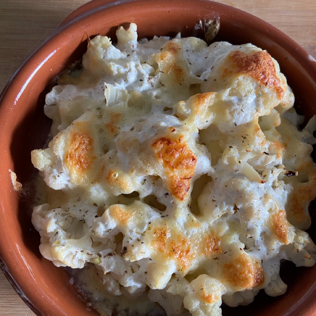 COLIFLOR GRATINADA CON FALSA BECHAMEL COLIFLOR GRATINADA CON FALSA BECHAMEL